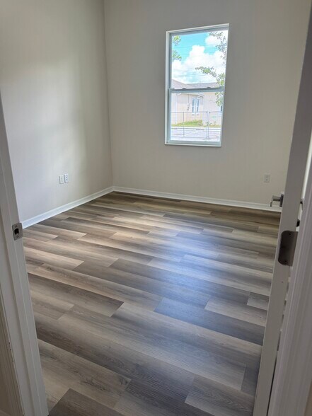 More Photos Of 23075-23079 Tabak Ln, Land O' Lakes Medical For Lease