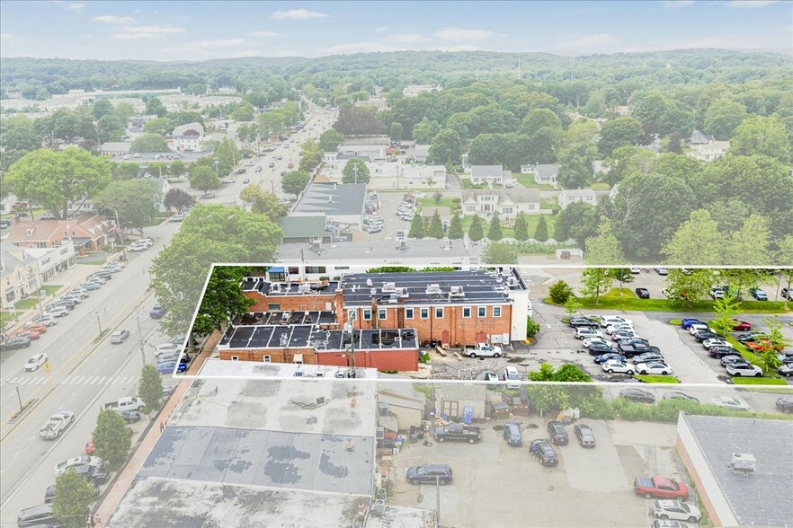 More Photos Of 162-170 Main St, Old Saybrook Storefront Retail Office For Lease