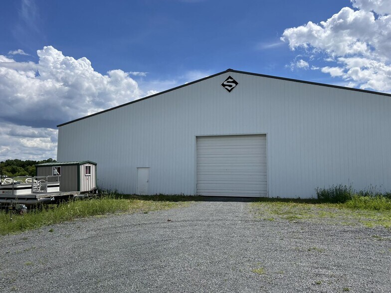More Photos Of 1956 US Highway 8, Saint Croix Falls Specialty For Sale