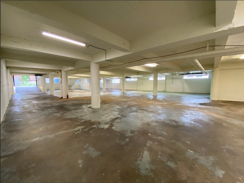 More Photos Of 3651-3655 S Grand Blvd, Saint Louis Storefront Retail Residential For Lease