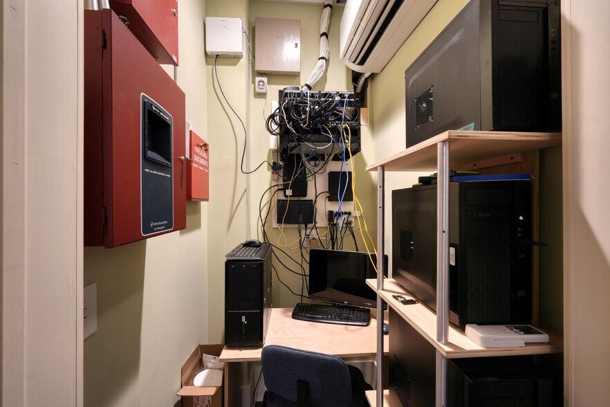 More Photos Of 3663 Southland Dr, Flowery Branch Warehouse For Sale