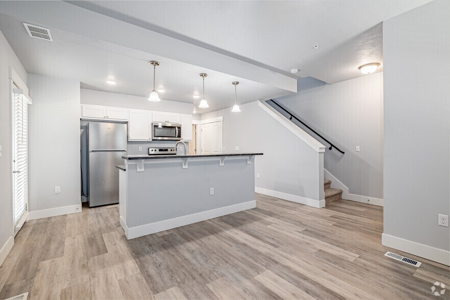 More Photos Of 5018 Hamlet Ln, Caldwell Apartments For Sale