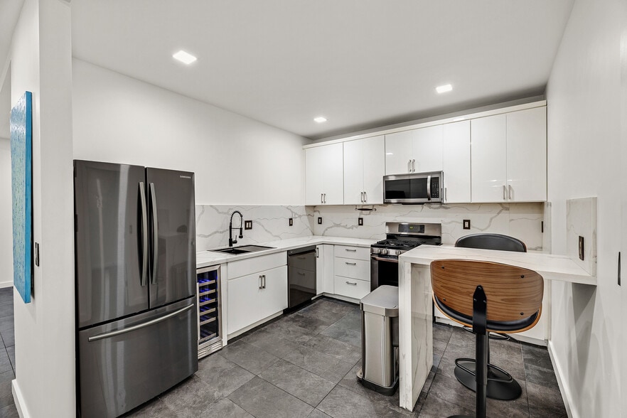 More Photos Of 2300-2306 Fruitvale Ave, Oakland Apartments For Sale