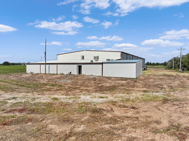 More Photos Of US-77, Thackerville Land For Sale