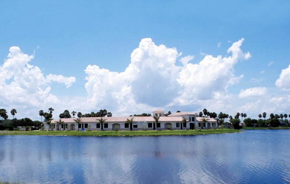 More Photos Of 2525 Embassy Dr S, Cooper City Office For Lease