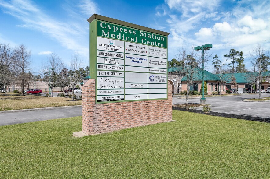 More Photos Of 1125 Cypress Station Dr, Houston Medical For Sale