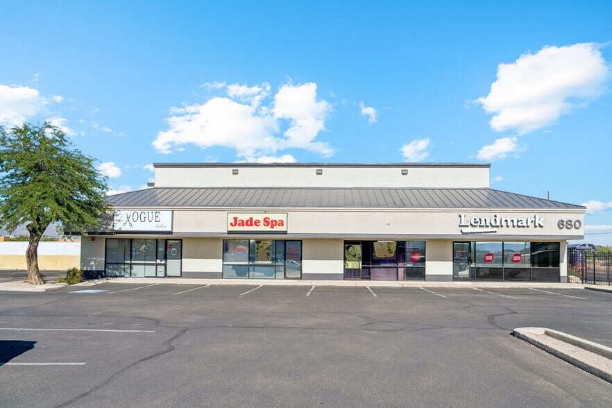 More Photos Of 680-720 W Prince Rd, Tucson Unknown For Lease