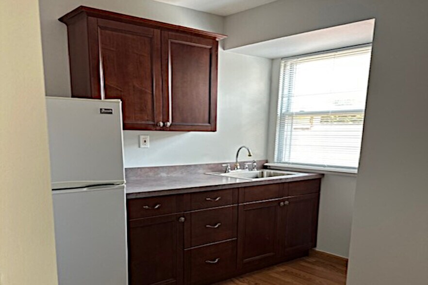 More Photos Of 456 W Jericho Tpke, Huntington Loft Creative Space For Lease