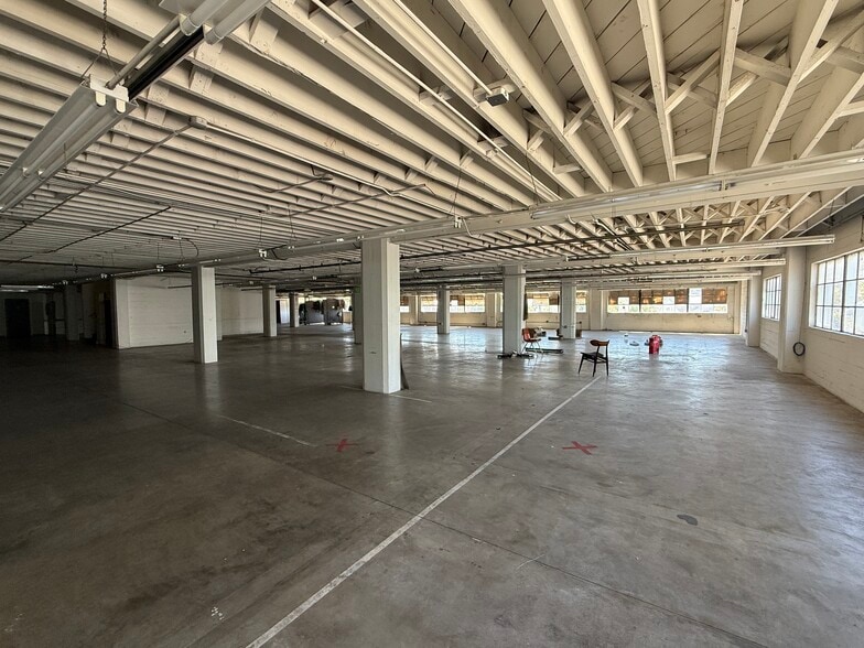 More Photos Of 865 Isabella St, Oakland Warehouse For Sale