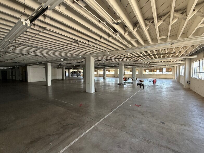 More Photos Of 865 Isabella St, Oakland Warehouse For Sale