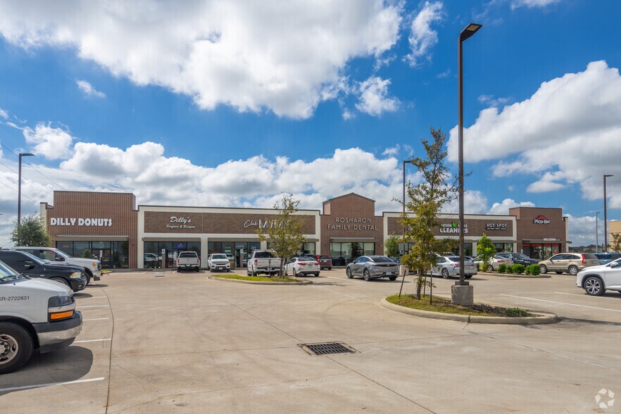 More Photos Of 3244 Meridiana Pky, Rosharon Storefront For Sale