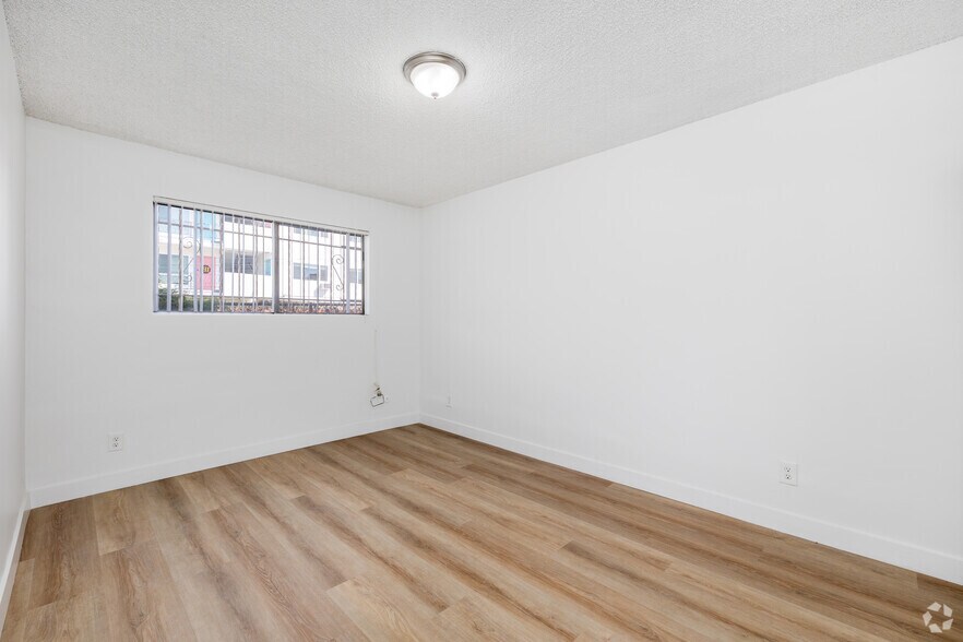 More Photos Of 2700 Ellendale Pl, Los Angeles Apartments For Sale