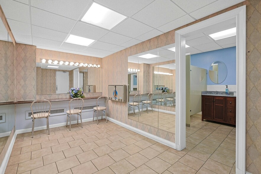 More Photos Of 311 Central Park Ave, Yonkers Specialty For Sale