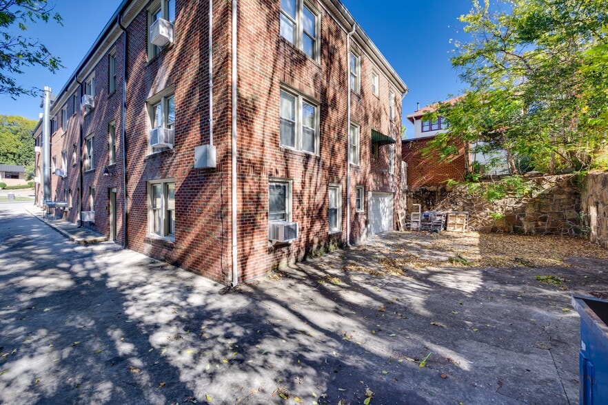 More Photos Of 49 Corban Ave SW, Concord Apartments For Sale
