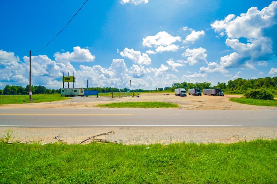 More Photos Of 2005 North St, Ashburn Truck Stop For Sale