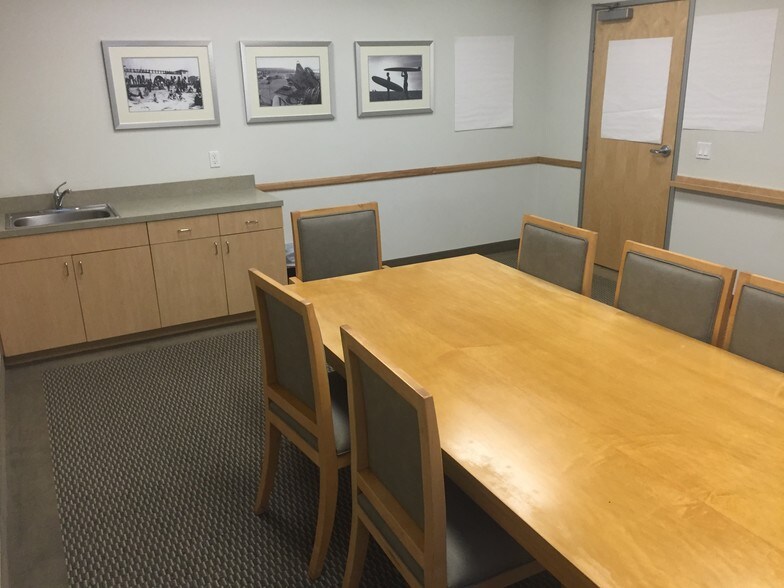 More Photos Of 1940 Garnet Ave, San Diego Medical For Sale