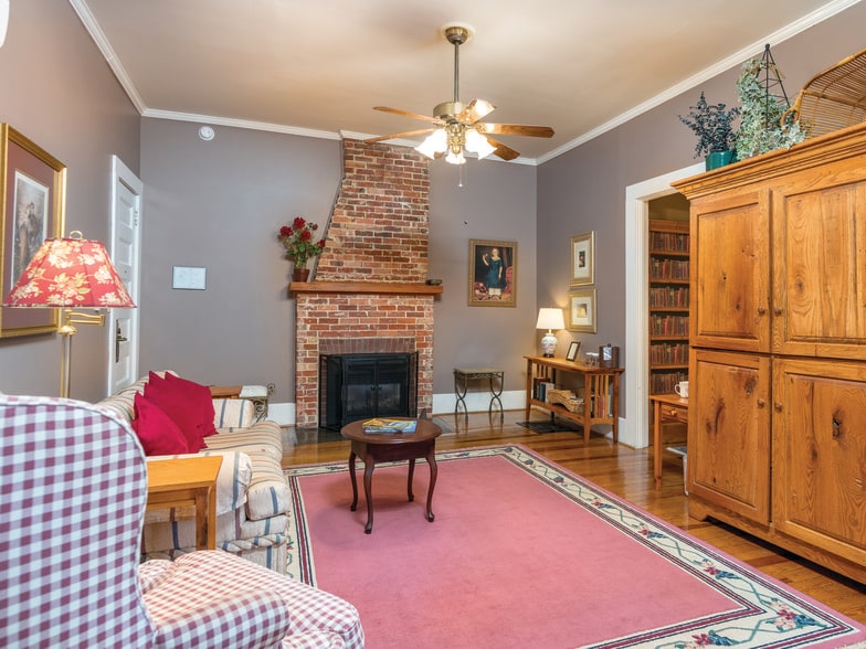 More Photos Of 86 Lily Pad Ln, Flat Rock Hotel For Sale