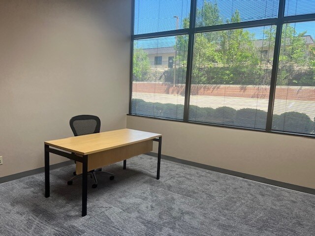 More Photos Of 4025 Woodland Park Blvd, Arlington Office For Lease