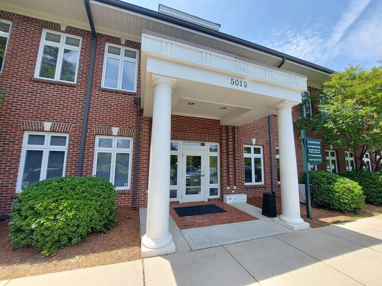 More Photos Of 5015 Southpark Dr, Durham Medical For Lease