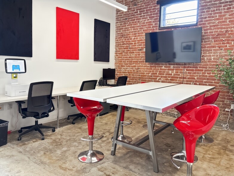 More Photos Of 120 E 3rd St, Long Beach Loft Creative Space For Sale