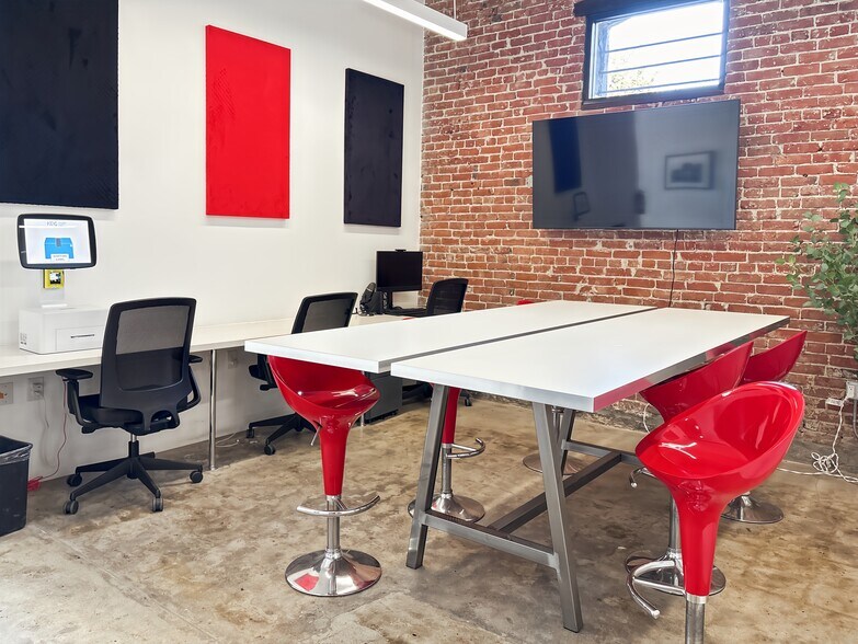 More Photos Of 120 E 3rd St, Long Beach Coworking Space