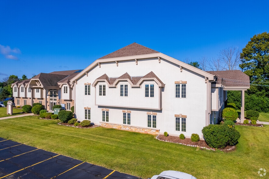 More Photos Of W175N11163 Stonewood Dr, Germantown Medical For Lease