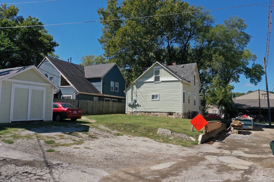 More Photos Of 912 Indiana St, Lawrence Apartments For Sale
