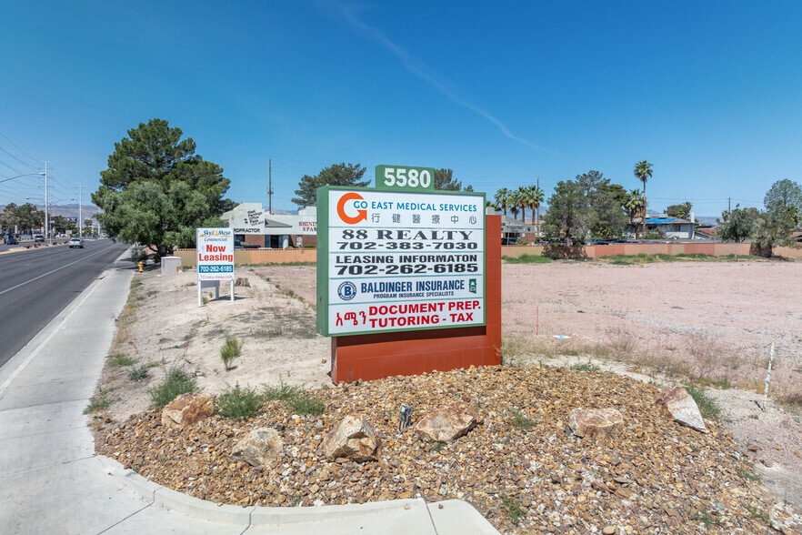 More Photos Of 5580 W Flamingo Rd, Las Vegas Medical For Lease