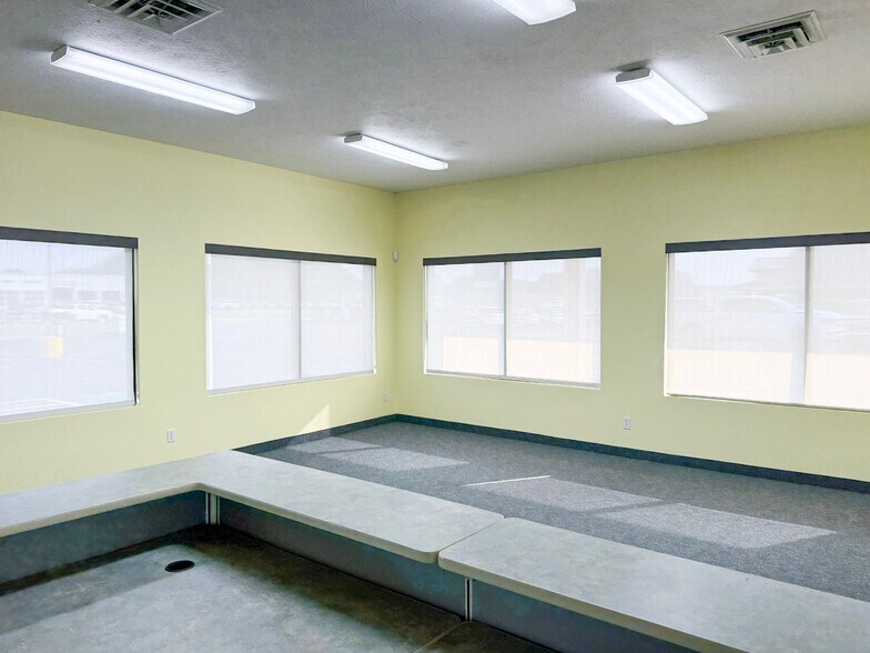 More Photos Of 4388 14 Mile Rd NE, Rockford Office For Lease