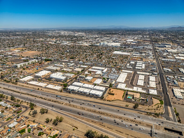 More Photos Of 1329 N 29th Ave, Phoenix Warehouse For Lease