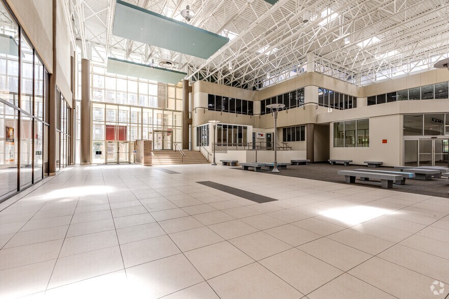 More Photos Of 17 Exchange St W, Saint Paul Medical For Sale