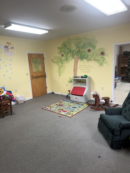 More Photos Of 177 Chestnut St, Trion Religious Facility For Sale