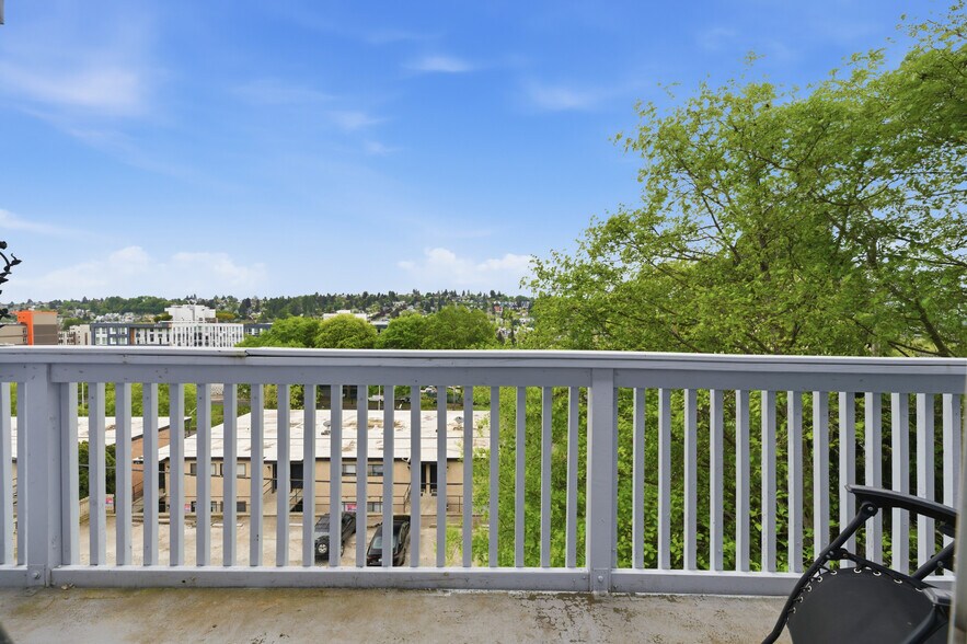 More Photos Of 1401 W Bertona St, Seattle Apartments For Sale