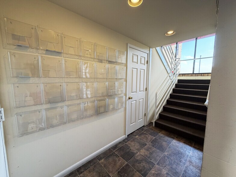 More Photos Of 303-309 S Main St, Bel Air Office For Lease