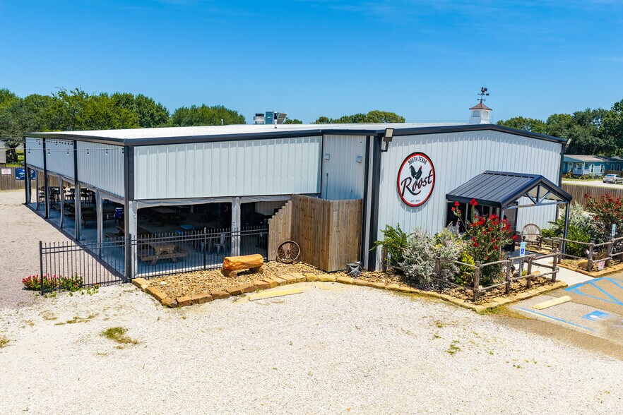 More Photos Of 3805 FM 2765, El Campo Restaurant For Sale