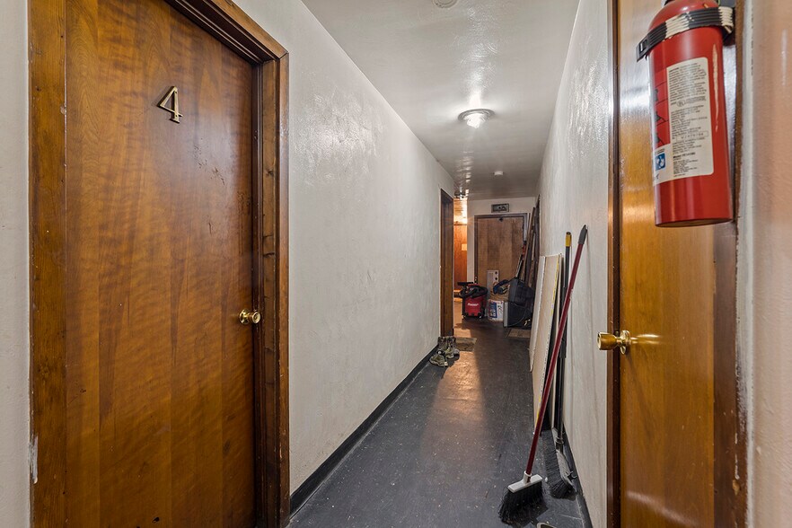 More Photos Of Island Avenue 1173-1175 Island Avenue, McKees Rocks Bar For Sale