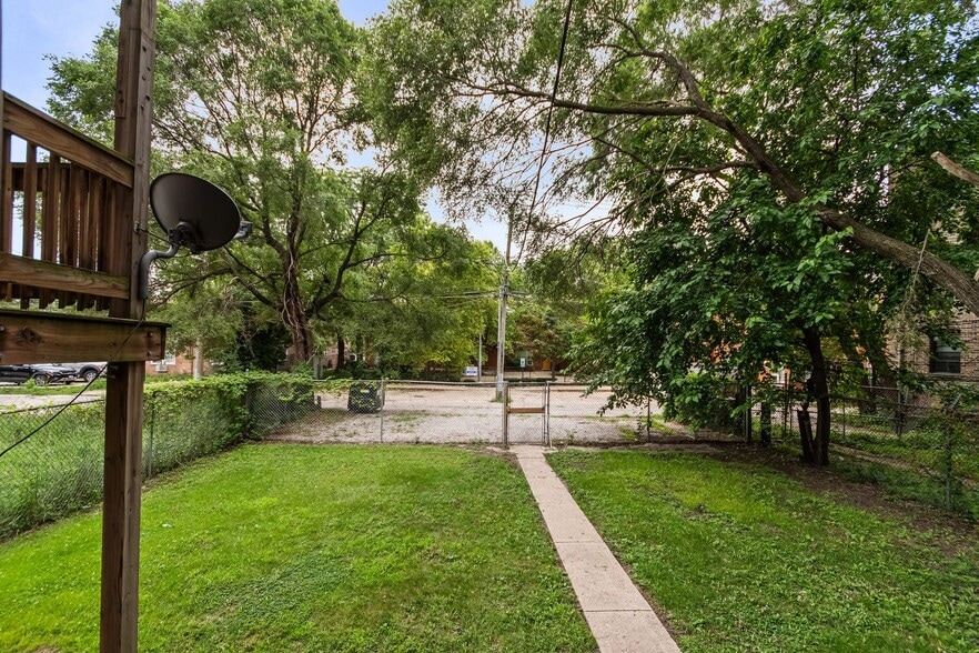 More Photos Of 1509 E 69th Pl, Chicago Apartments For Sale
