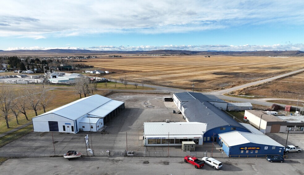 More Photos Of 1307 21 Av, Nanton Auto Repair For Sale