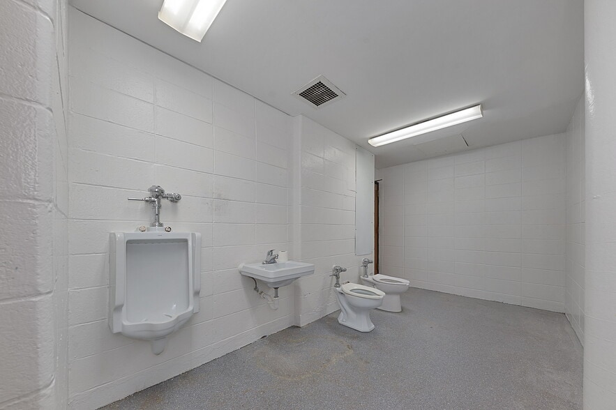 More Photos Of 1607 Mansfield St, Cincinnati Schools For Lease