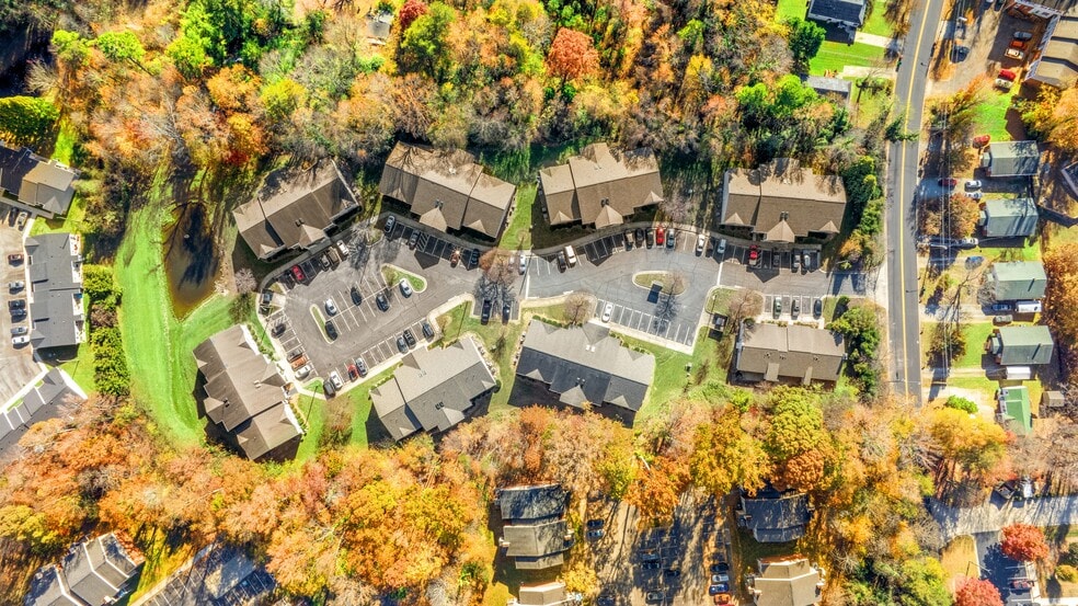 More Photos Of 2612 Guyer St, High Point Apartments For Sale