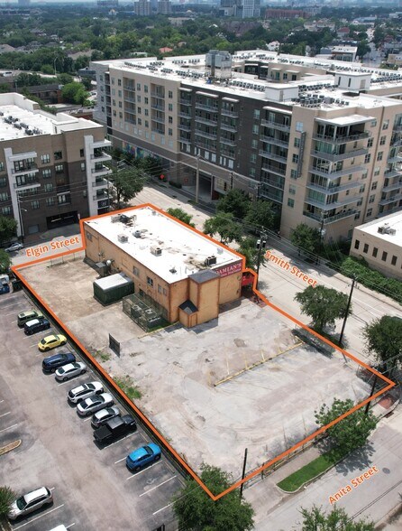 More Photos Of 3011 Smith St, Houston Restaurant For Sale
