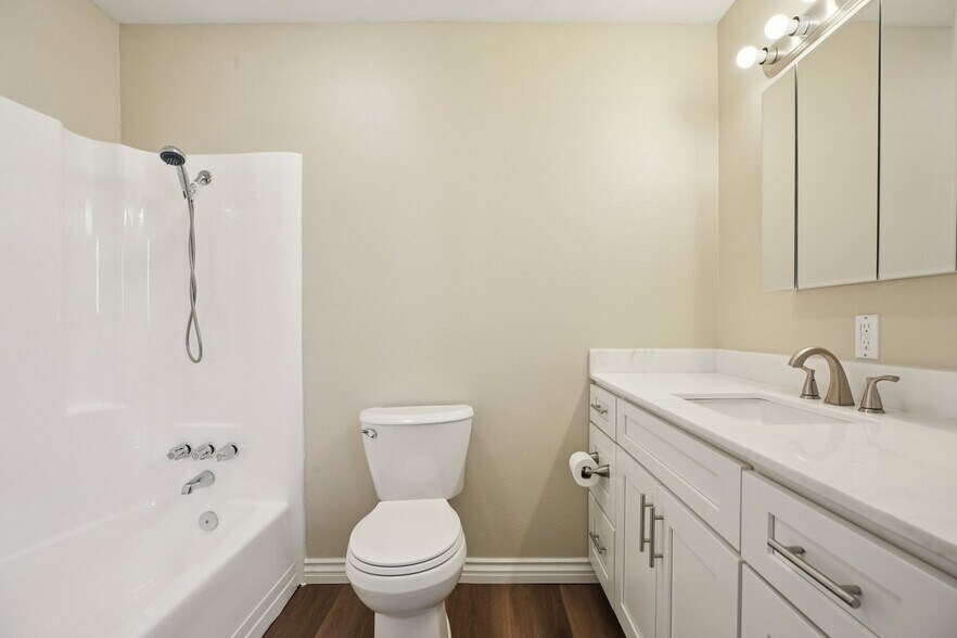 More Photos Of 1001 N Harbor Blvd, La Habra Apartments For Sale