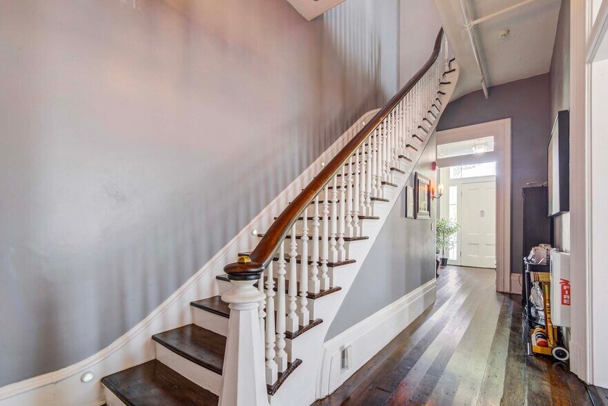 More Photos Of 1502 Market St, Galveston Hospitality For Sale