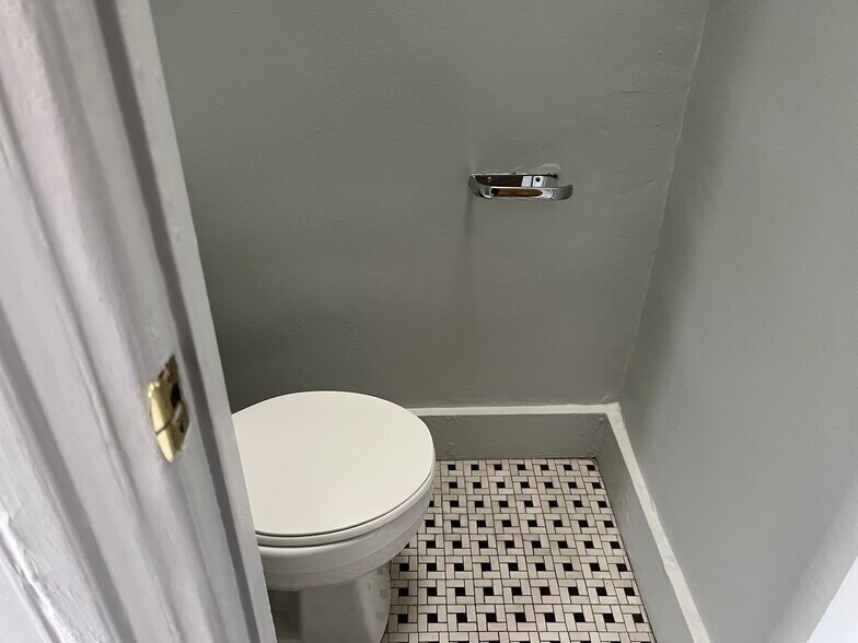 More Photos Of 127 N 4th St, Brooklyn Apartments For Sale