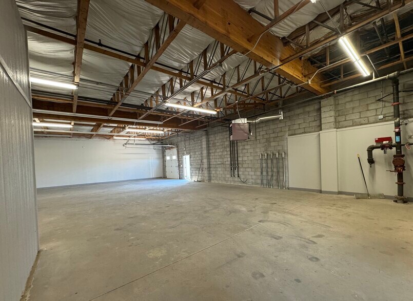 More Photos Of 4042 Pacific Ave, Riverdale Light Distribution For Lease