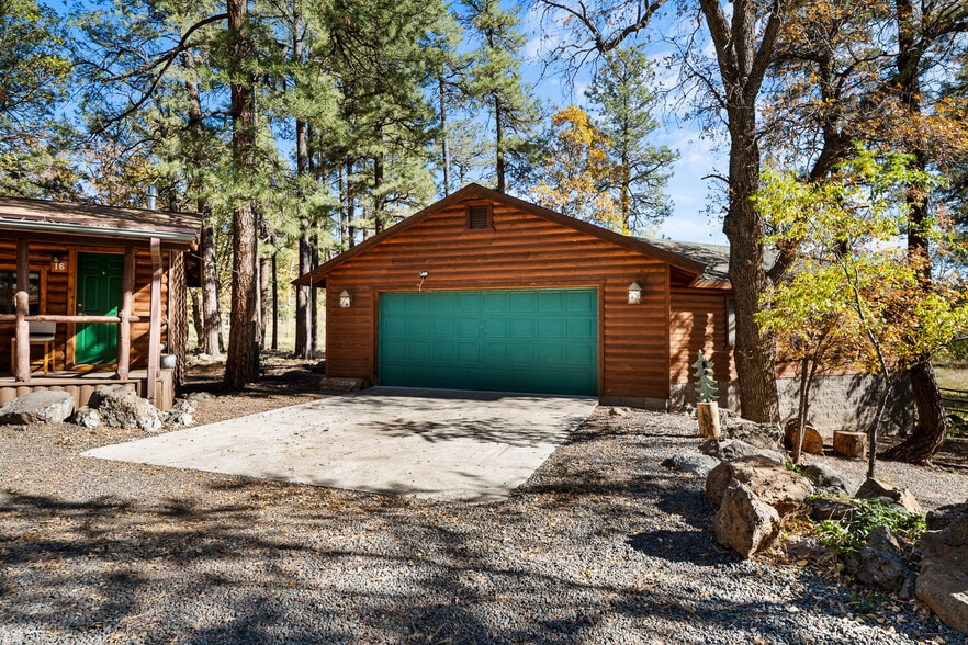 More Photos Of 2089 E White Mountain Blvd, Pinetop Hotel For Sale