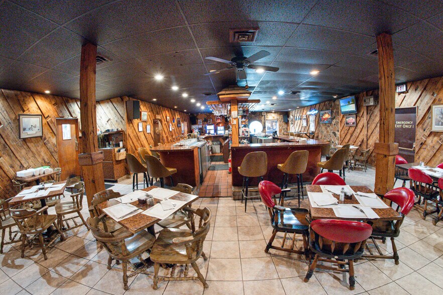 More Photos Of 10 E Hitt St, Mount Morris Restaurant For Sale
