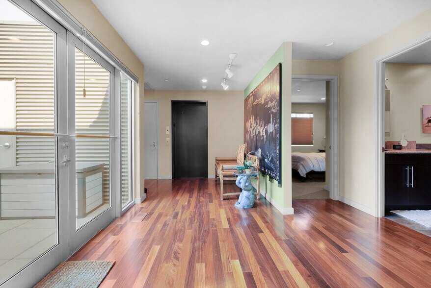 More Photos Of 160 Roy St, Seattle Office Residential For Sale