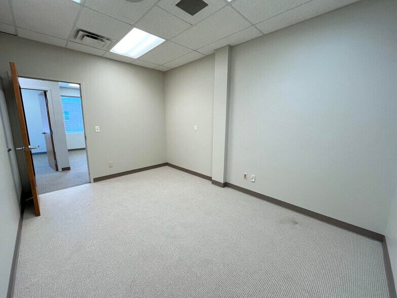 More Photos Of 342 Cool Springs Blvd, Franklin Medical For Lease