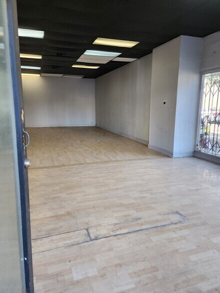 More Photos Of 2676-2678 W Pico Blvd, Los Angeles Storefront For Lease